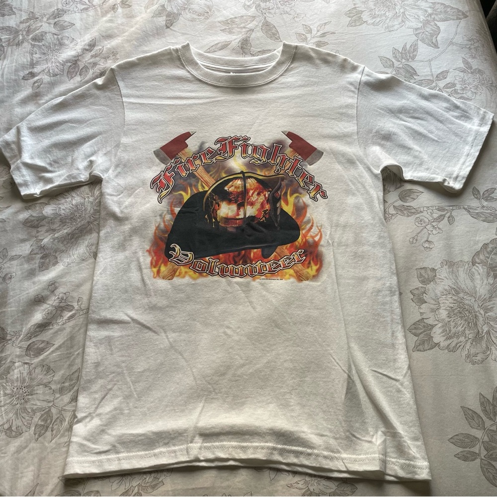Vintage Volunteer Fire Fighter 2005 Y2K Anvil Cotton T Shirt Small Helmet Flames